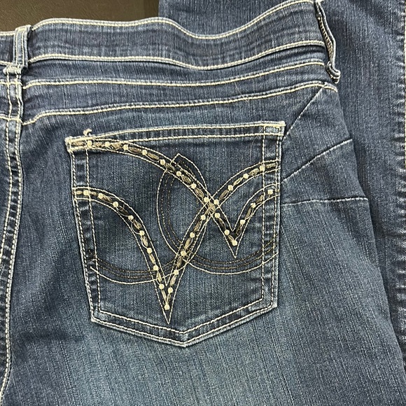 2.Wrangler Women's Boot Cut Jeans - Blue size 15/16 x 34 - Picture 2 of 12